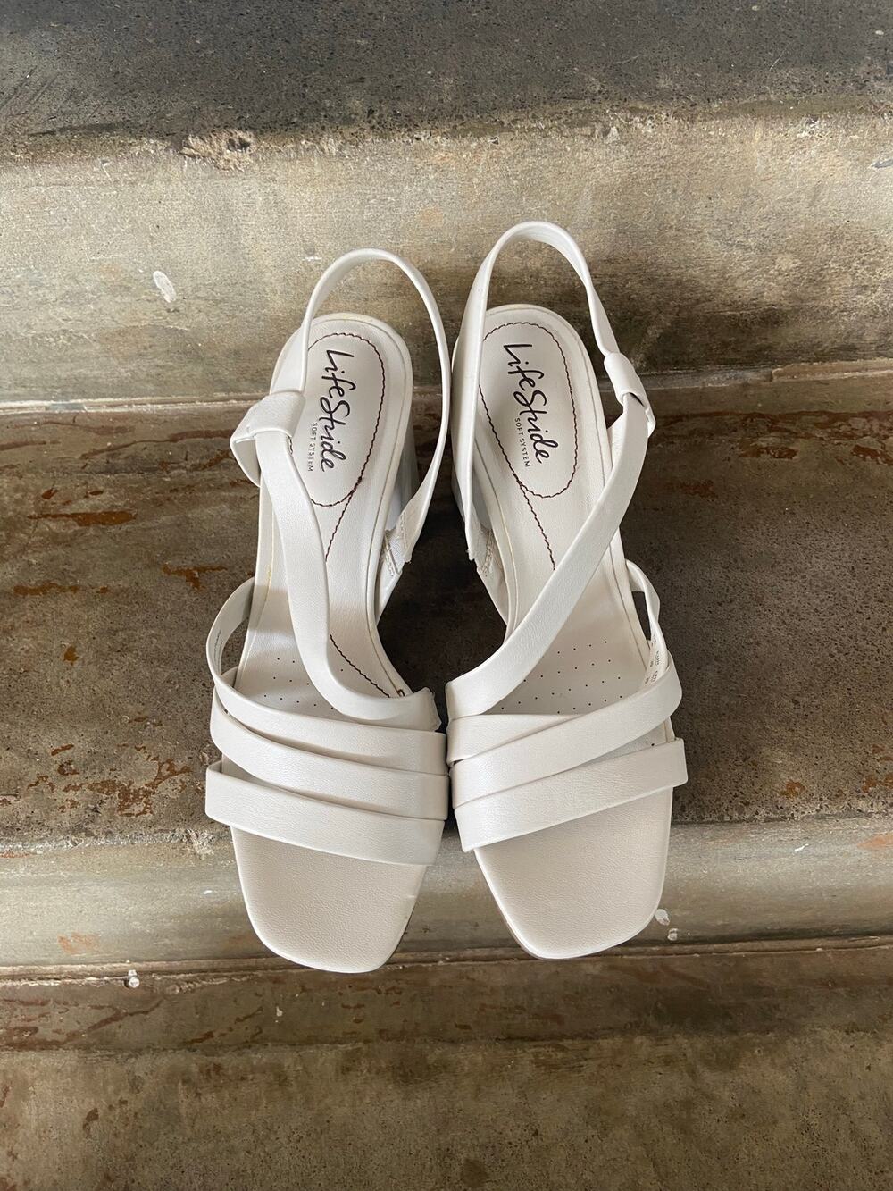 Lifestride “Broadway” off white/cream strappy slingback block heel sandal